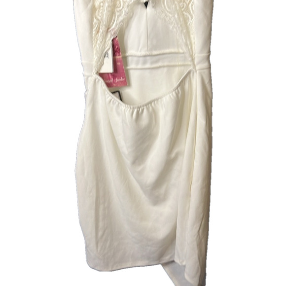 Emerald Sundae Formal Dress, NWT, Size Large, PTP 18”, waist 14”, L 32” at side - Picture 6 of 11